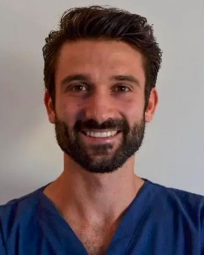 Dr Arnaud Coppola - Cabinet dentaire Paris 17 - Drs Delesti et Coppola